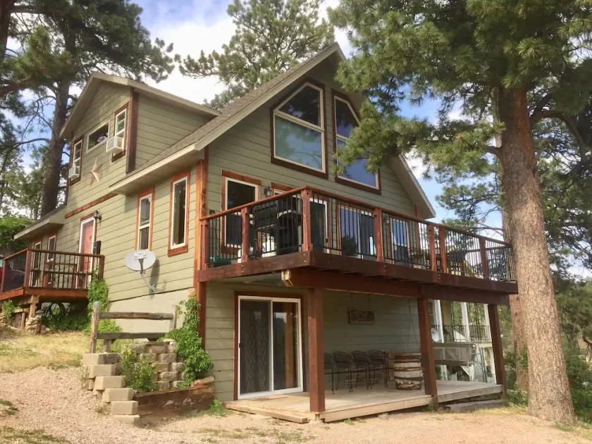 Summit Lodge- Relaxation with Spectacular Views of the Hills- 3 mi. to Deadwood~ - Image 1
