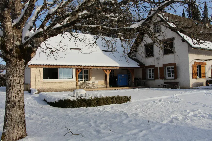 House of the cornua 5min from Lake Genin - Image 1