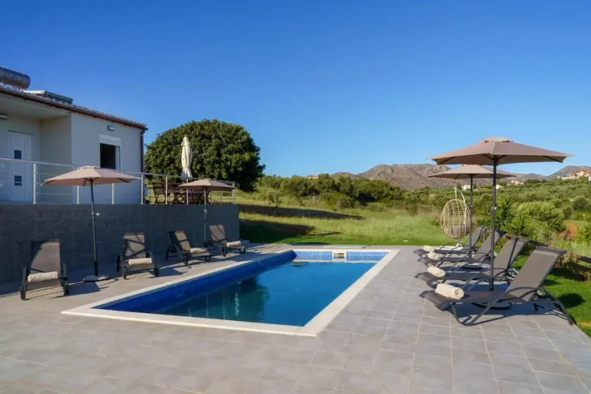 Deatached apartment with shared pool in Tersanas Chania 2 minutes from the beach - Image 1