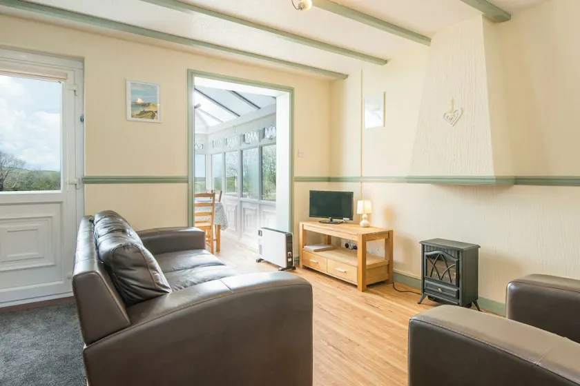 Ploughmans Cottage, St Florence, Tenby - Image 1