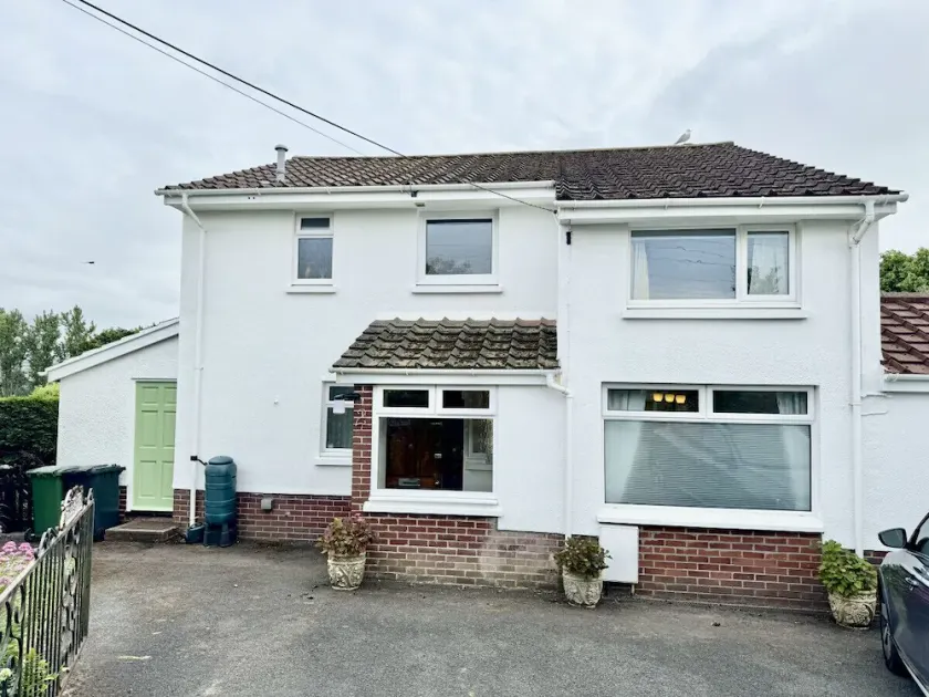 Homely 4 bed in Barnstaple - Image 1