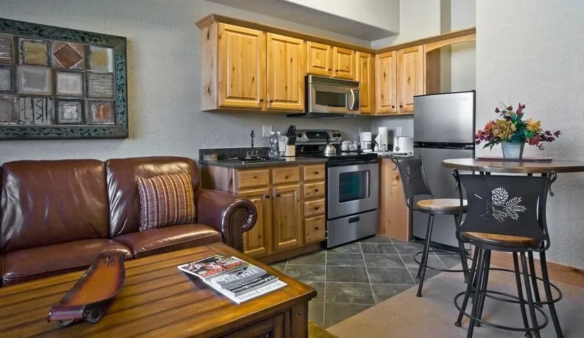 Cozy Condo with Ski Access in Park City Resort - Image 1