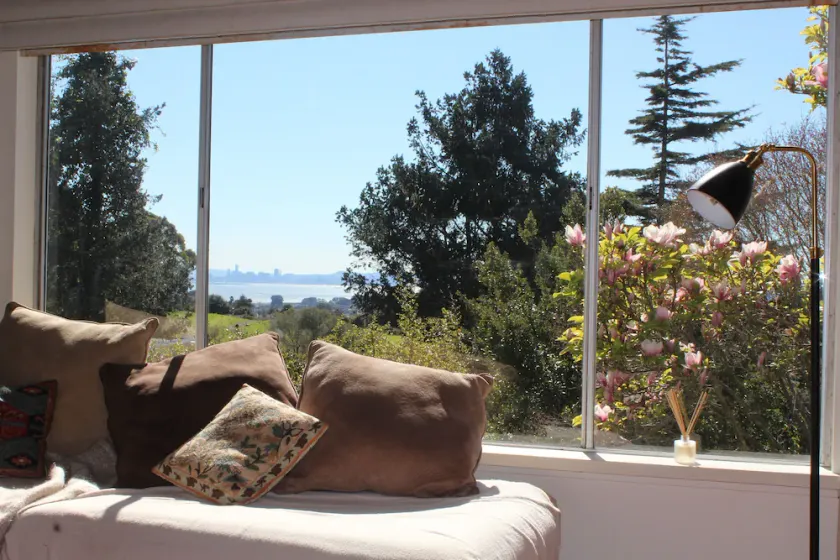 Beautiful, relaxing home with natural light & beautiful views of San Francisco. - Image 1