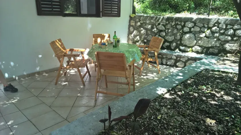 Villa With Mountain Views - Image 1