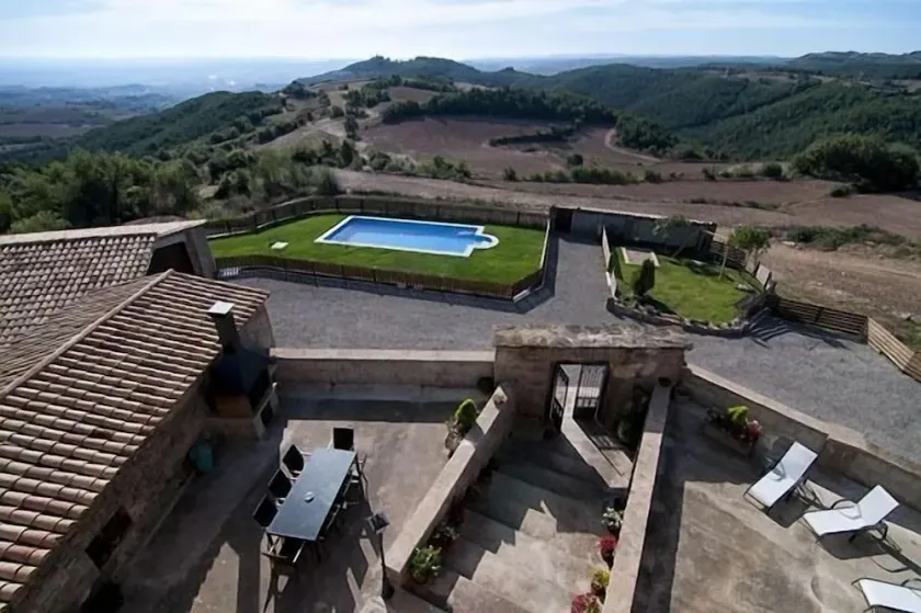 Rural house (full rental) Masia Pallares de Dalt for 10 people - Image 1
