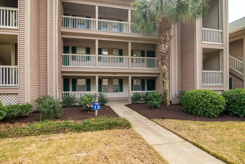 13g True Blue - 2 Br Condo By Redawning - Image 1