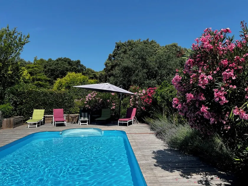 Stor villa med swimmingpool, stor lukket have, strande 25 minutter væk, 10 personer, - Image 1