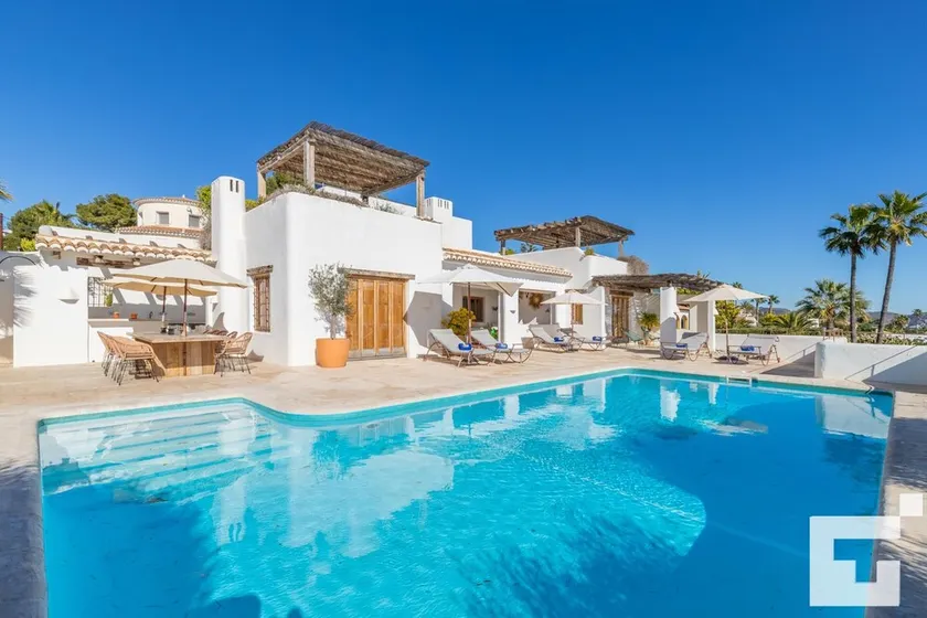Komfortabel villa  med privat bassäng i Moraira, Costa Blanca, Spanien för 8 personer - Image 1
