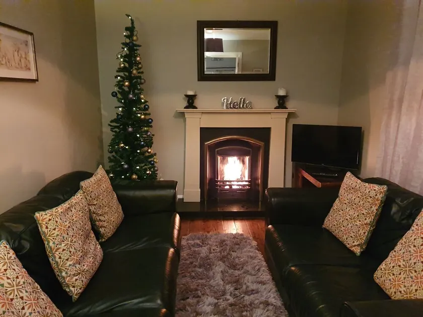 Jack's Place 3-Bed House Donegal Sleeps 5 - Image 1