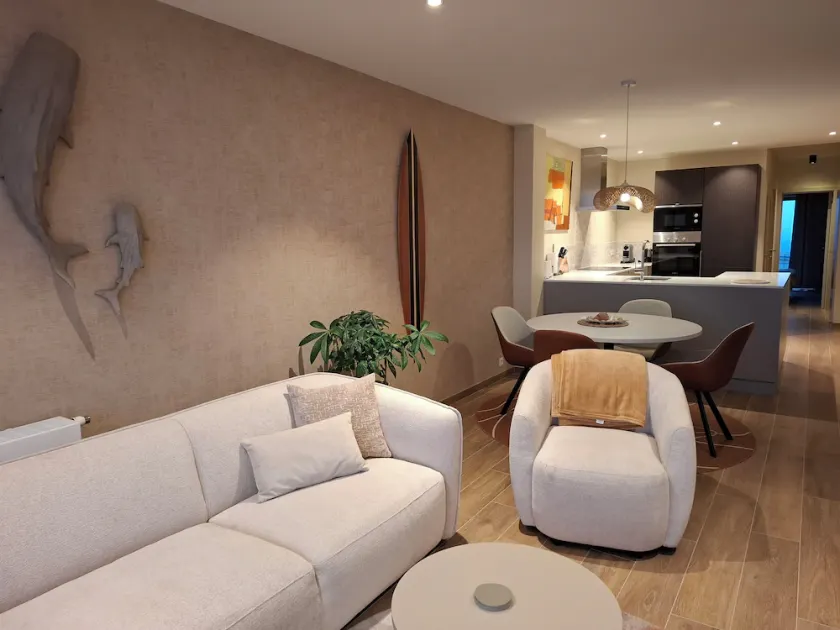 Charming appartment with splendid frontal sea view! - Image 1