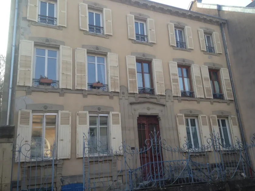 Studio opposite the casino and spa - Image 1