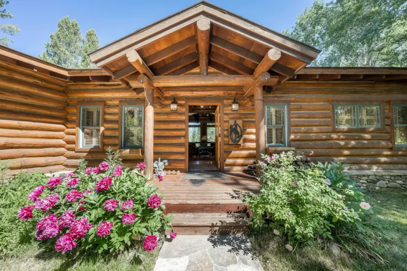 Rustic Elegance, Quiet, 20 min from Town or Teton Village. Sleeps 9. - Image 1