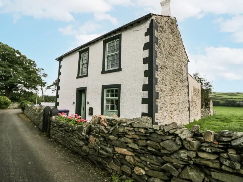Holy Trinity Cottage - Image 1