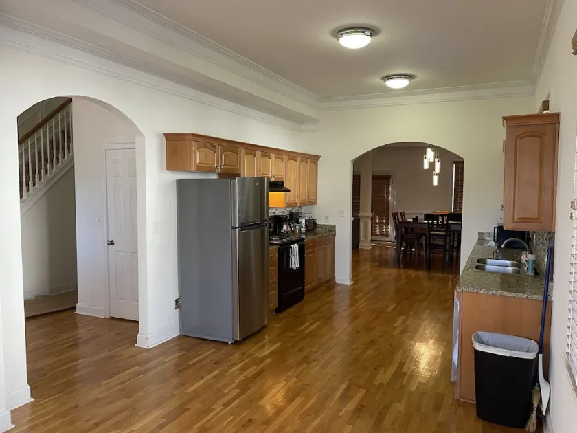 Relaxing 3 bedroom modern amongst the classics of the Westend - Image 1