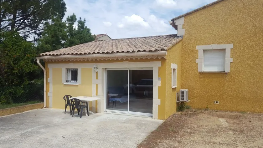 2-bedroom apartment - Image 1