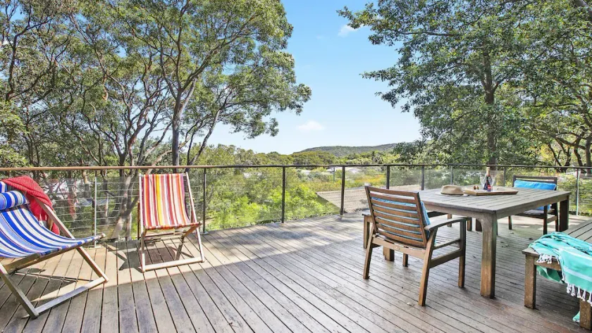 Coastal Tree House, Sea Views & National Parks - Image 1