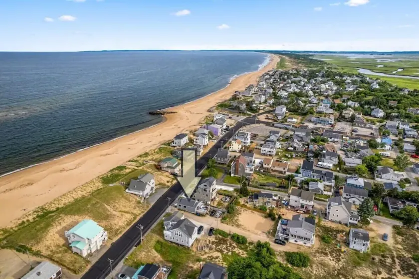 Across From Beach High-End Home The Nest - Image 1