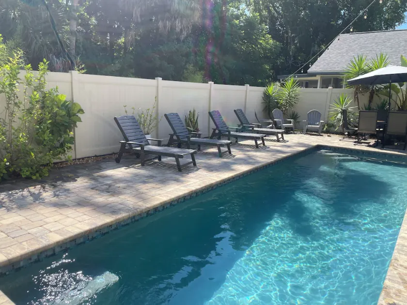Close to beach! Family-sized home with pool and hot tub. - Image 1