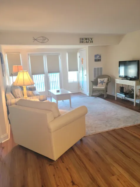 Perfect 1 Bedroom Condo in Dewey Beach with a pool - Image 1