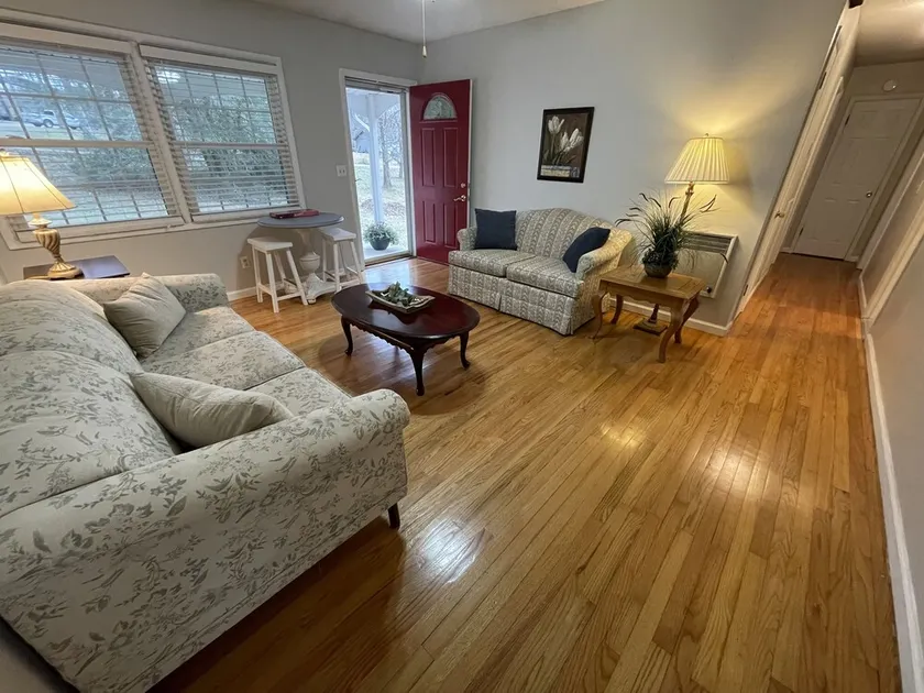 A relaxing Mountain retreat - 15 - 20 minutes to downtown Chattanooga! - Image 1