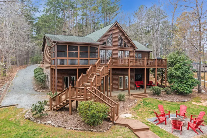 Lake Gaston Waterfront  Log Cabin    - Image 1