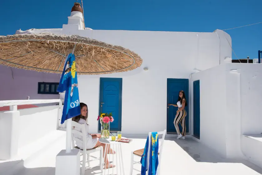 Two bedroom complex with veranda - Image 1