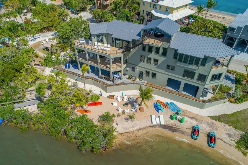 Nirvana Shores: Ocean-2-River FL Beach House mit beheiztem Pool, Dock, Aufzug, Whirlpool - Image 1