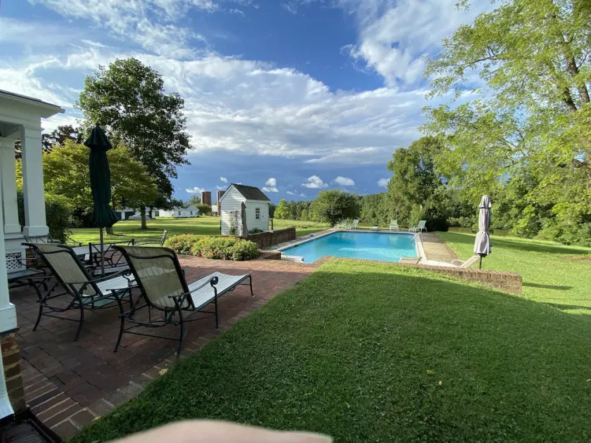 Privates Paradies - Historisches Haus aus dem Jahr 1860 auf 600 Hektar großem Grundstück - Pool, See, Aussicht - Image 1