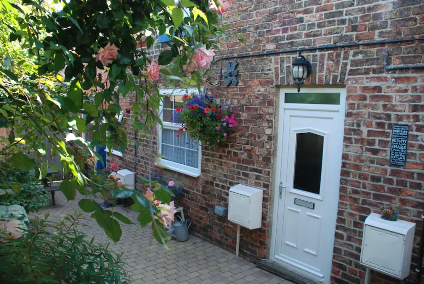 Saltburn Holidays Bluebell Cottage - Image 1