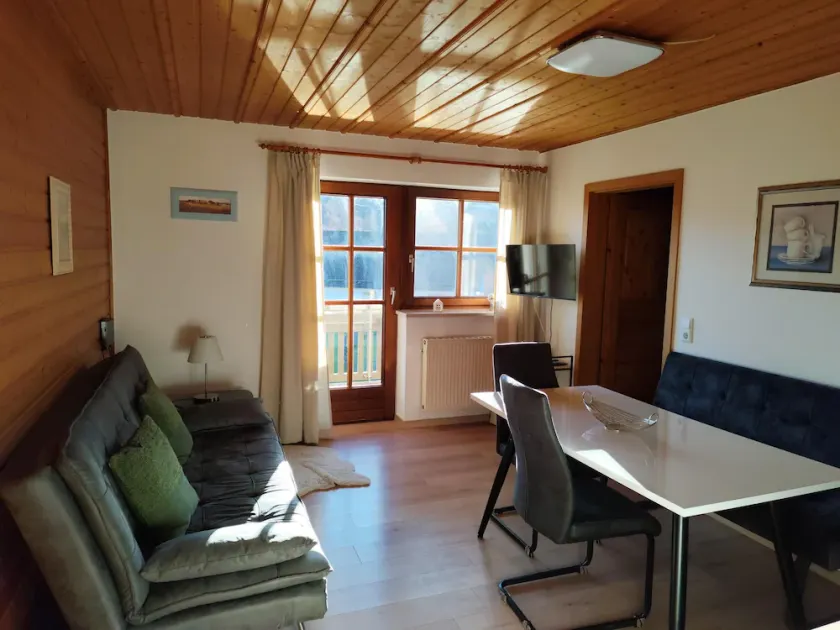 Comfortable vacation apartment with a balcony (60 m²) - Image 1