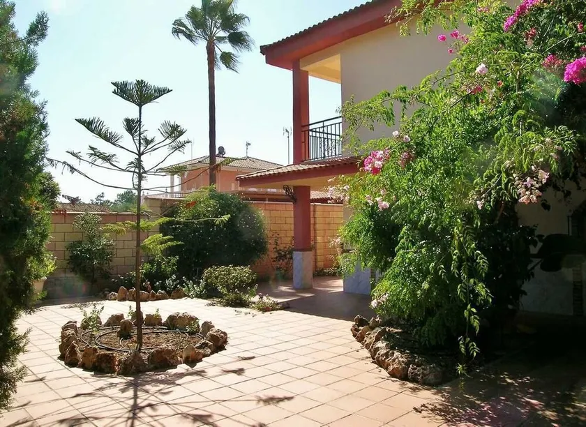 Fantastisk 140m2 oberoende villa med 800m2 trädgård,  LUFTKONDITIONERING, WIFI. - Image 1