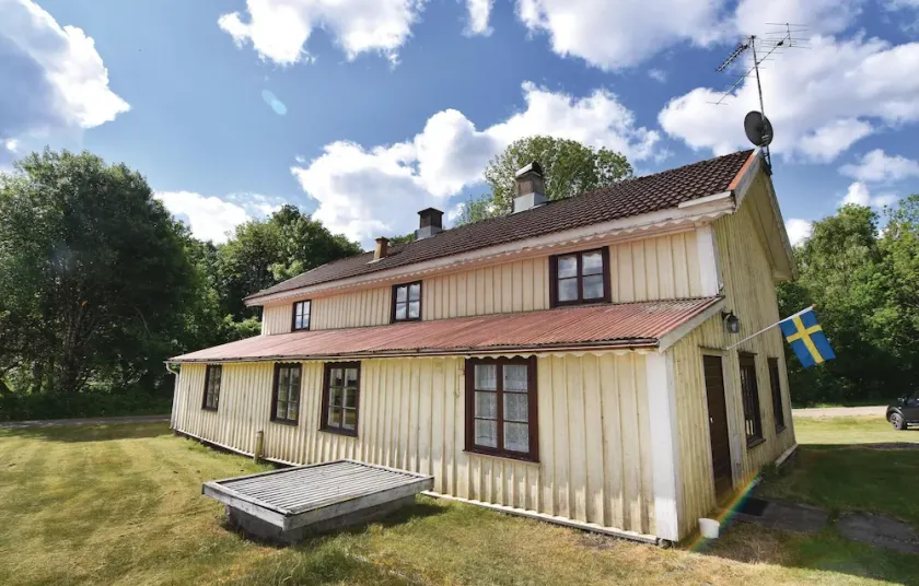 5 bedroom beautiful home in Mårdaklev - Image 1
