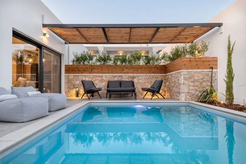 Villa adatta alle famiglie con giardino e piscina privata - Image 1