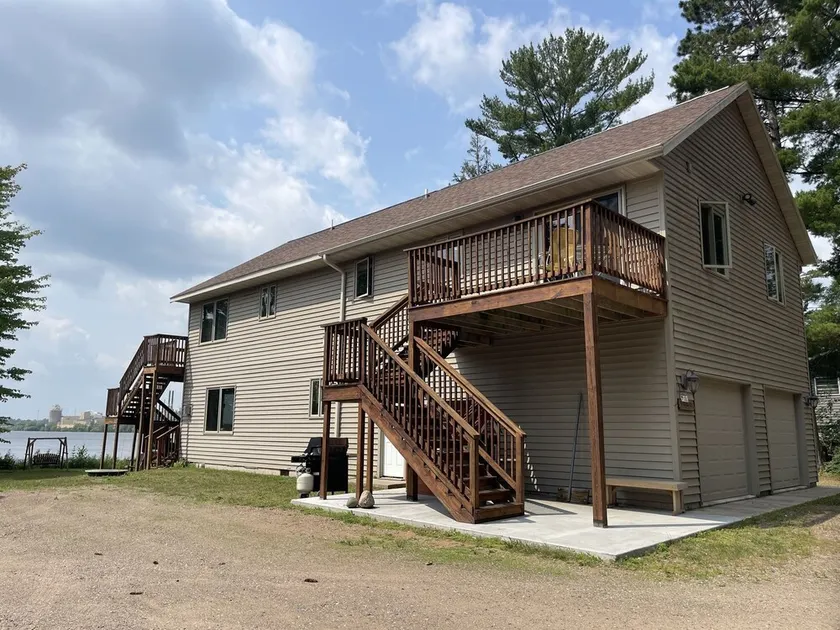 Unit C 105 with 400 ft of frontage and close to town - Image 1