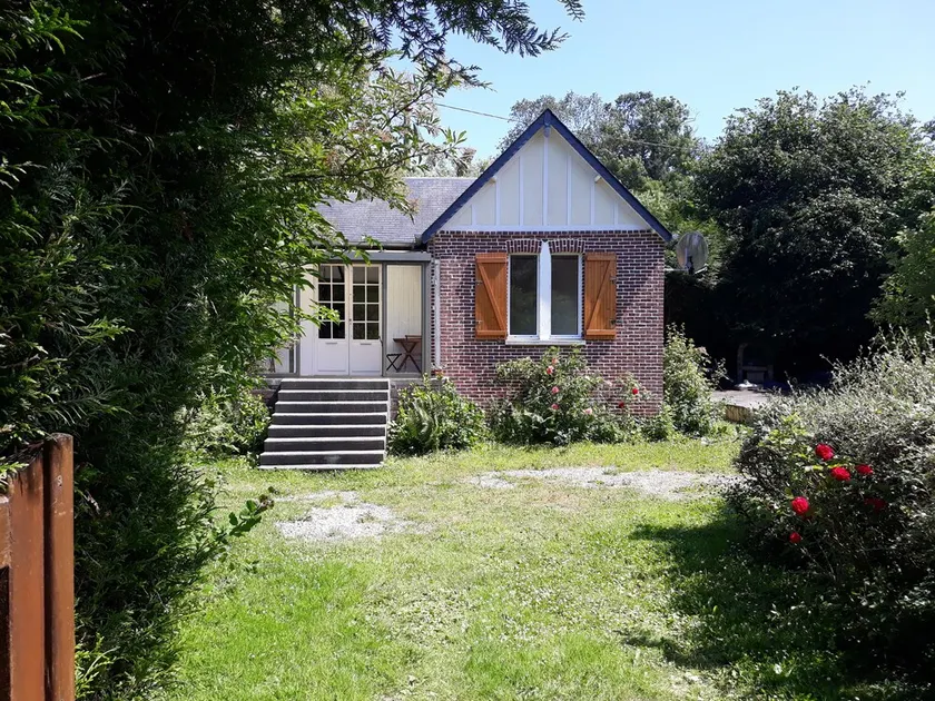 Cottage in the Village of Veules, 700m from the Beach - Image 1