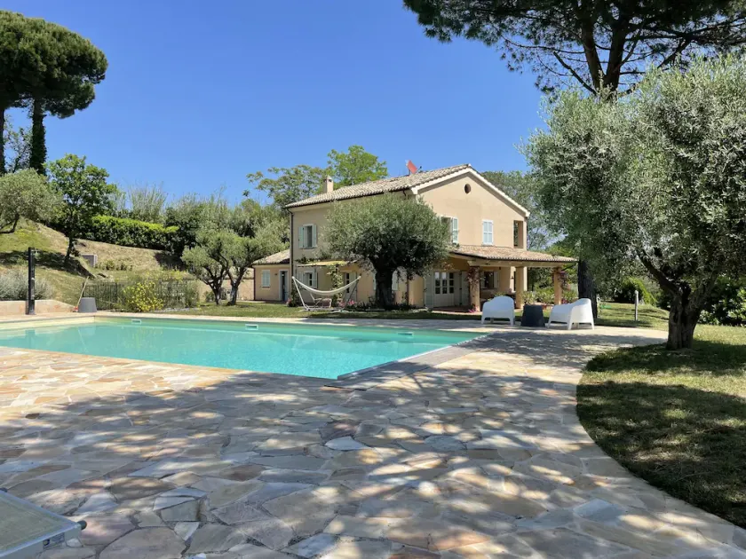 Villa with swimming pool sea view - Image 1