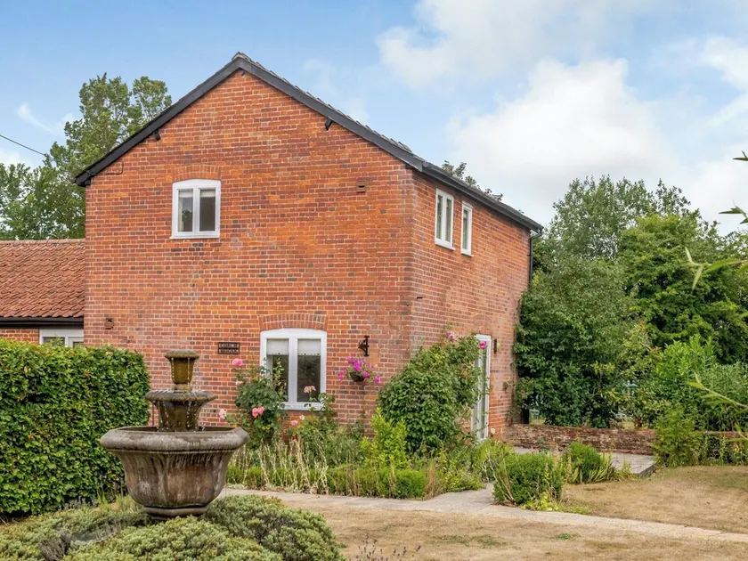 Coach House - Uk33307 - Image 1