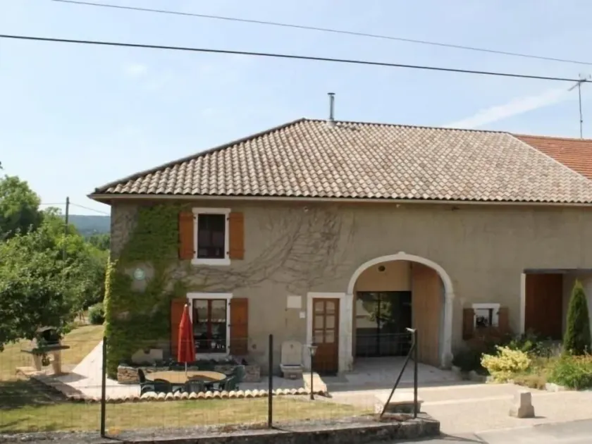 Charming 3-Bed Gîte with Fireplace, Garage, and Sunlit Terrace in Brixey-aux-Chanoines - Image 1