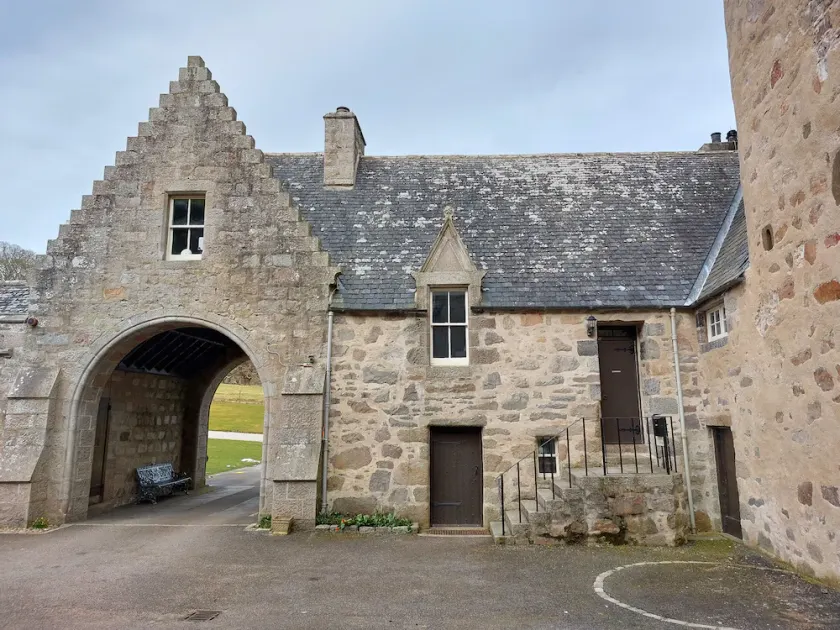 COURTYARD COTTAGE - DRUM CASTLE, pet friendly in Banchory - Image 1