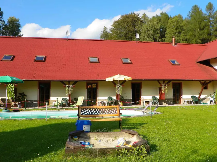Appartement de vacances avec piscine extérieure et Wi-Fi - Image 1