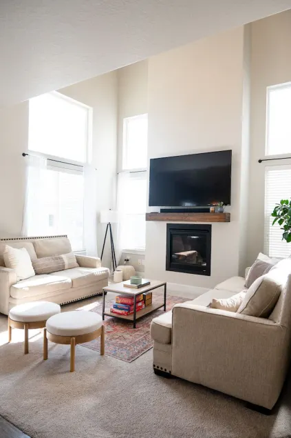 ⭐️Sleeps 10⭐️ Pool and workout room access⭐️ - Image 1