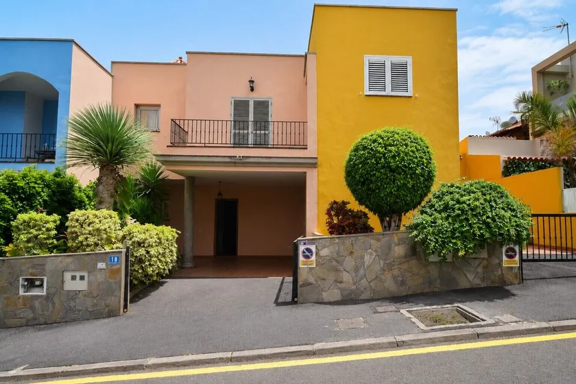 La Mar Salá - House with Terrace & Parking - Image 1