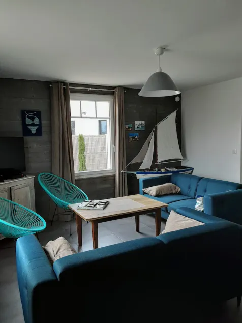 Sea view, 5 minutes from Chatelaillon beach... a lovely family home. - Image 1