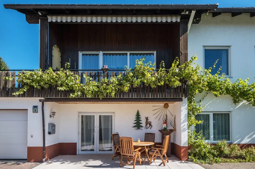 Appartamento 'Haus Isele' con vista montagna, terrazza e Wi-Fi - Image 1