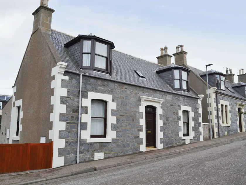 3 bedroom accommodation in Portknockie - Image 1