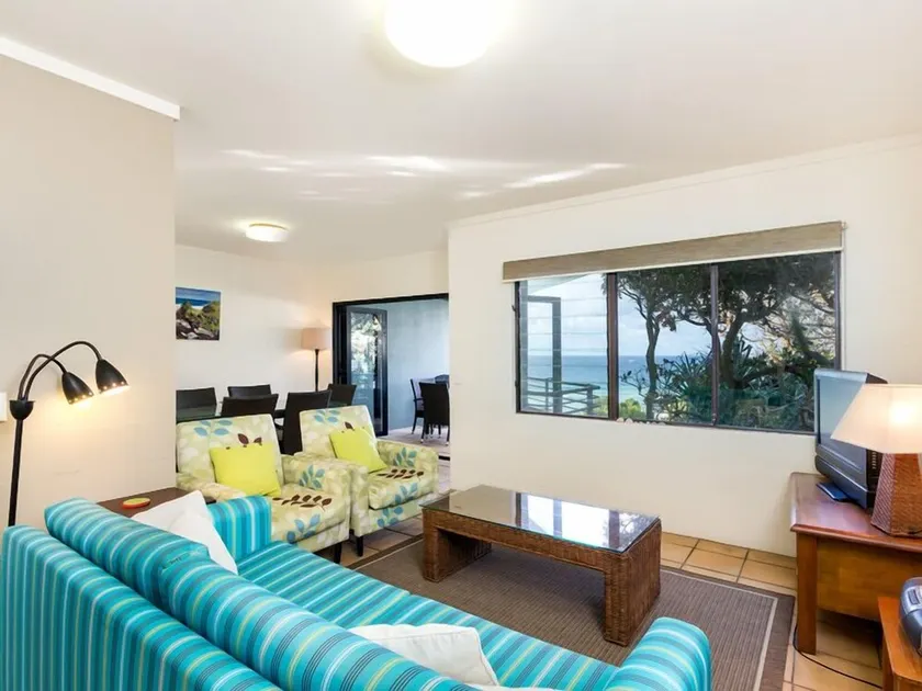 3 level Unit in close proximity to Deadmans Beach with ocean views. - Image 1