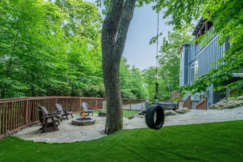 Hillside Hideaway- Container Home in Blowing Rock (4 miles from Appalachian Ski Mountain) - Image 1