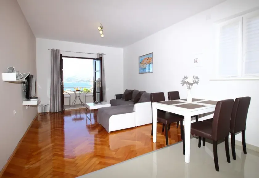 Apartments Dubreta - Superior Two Bedroom Apartment with Balcony - Image 1