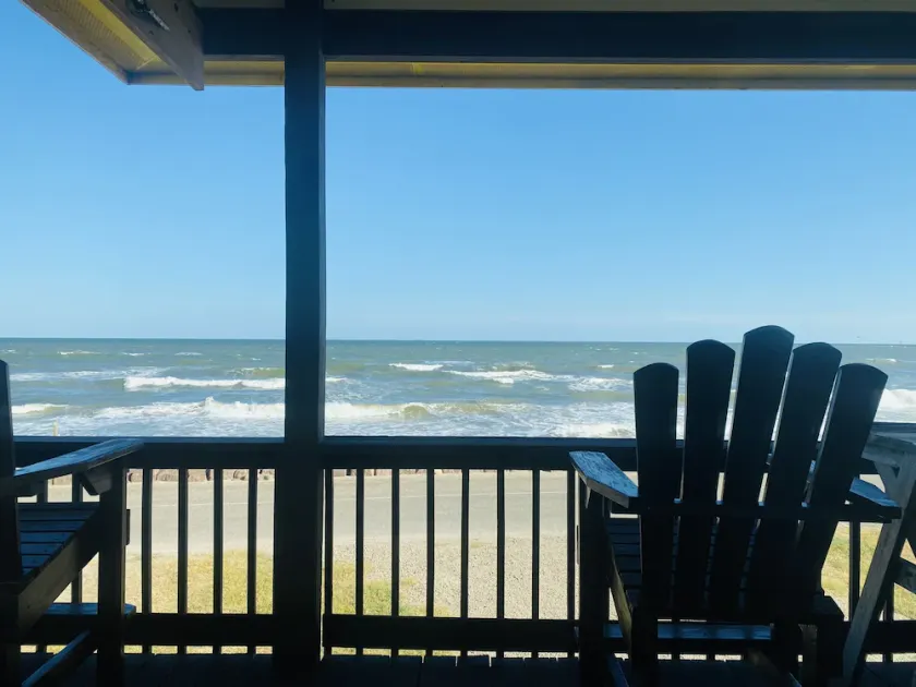 Beach House with Ocean view - Image 1