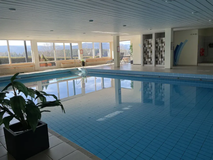Accogliente appartamento luminoso con piscina, sauna e Wi-Fi - Image 1